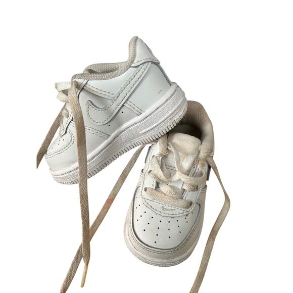 Nike Force 1 LE Triple White Lace Up Sneakers Toddler Size 4C - Picture 1 of 6